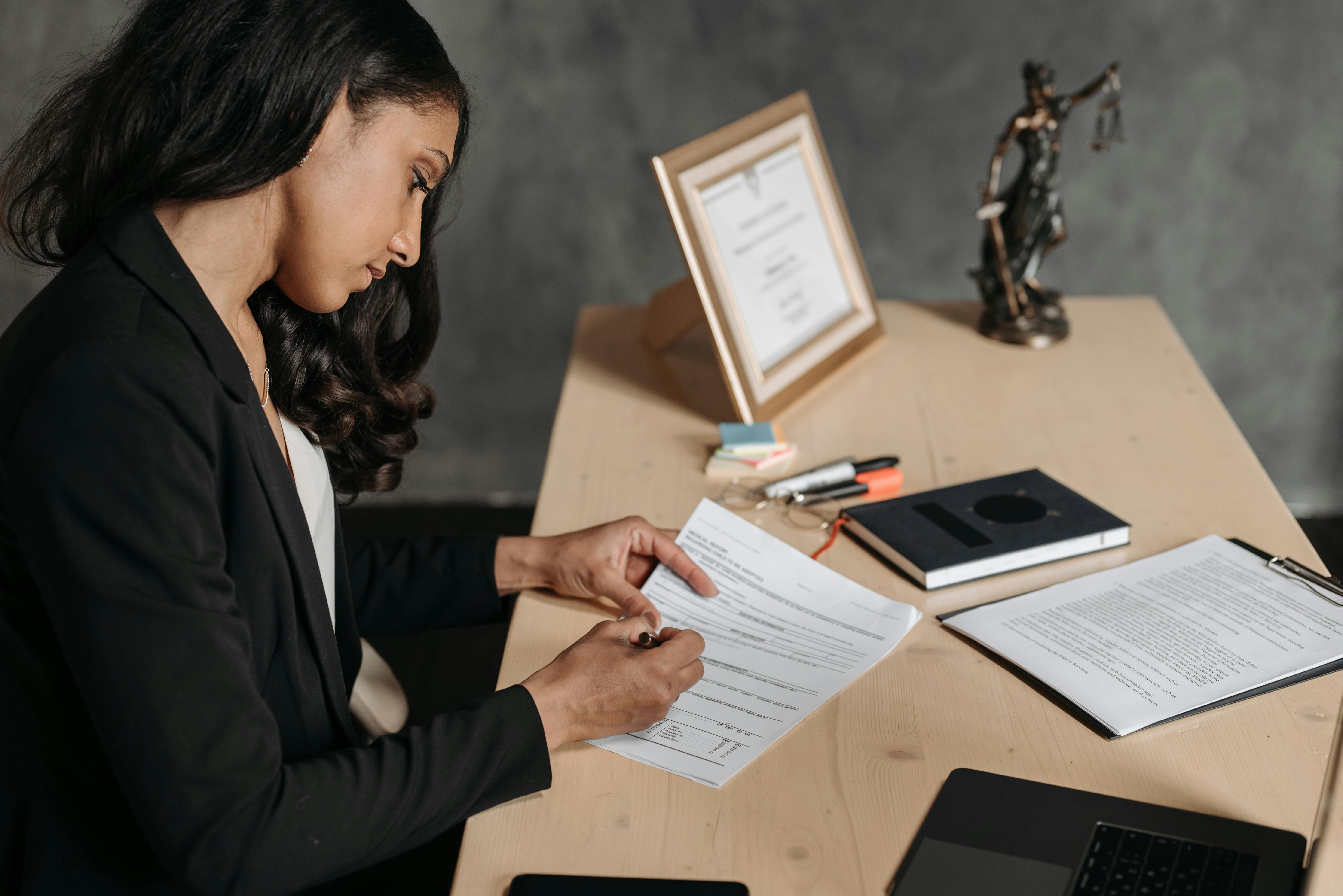 A female lawyer | Source: Pexels